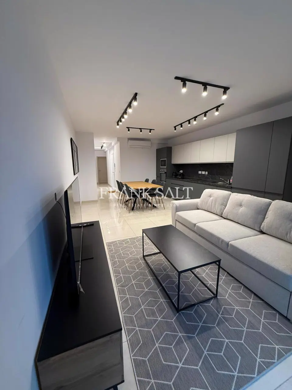 Gzira Furnished Apartment