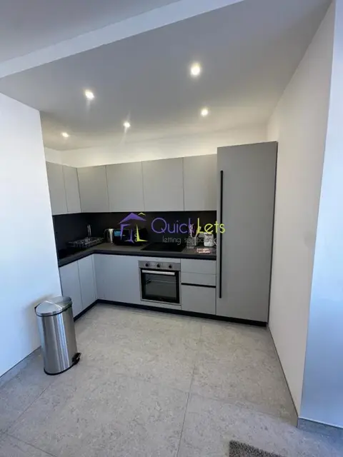 2 bedroom Penthouse to rent in San Gwann