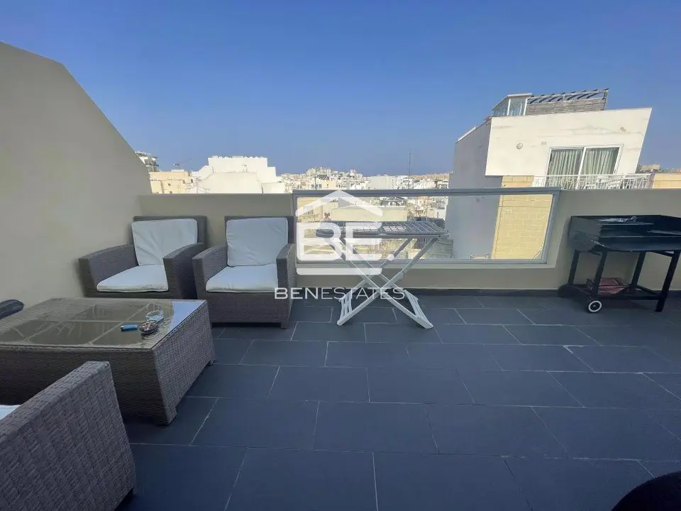 3 bedroom Penthouse to rent in Gzira