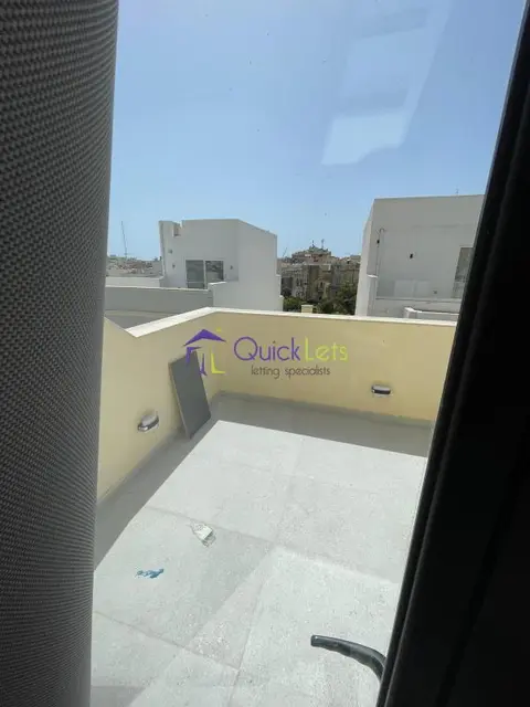 1 bedroom Penthouse to rent in Sliema