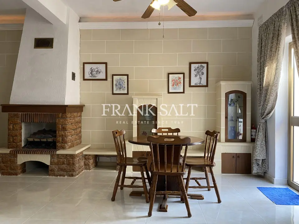 Pembroke Furnished Maisonette