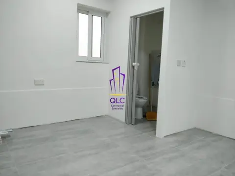 Office to rent in Paola