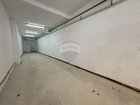 Garage (Residential) for sale in Luqa