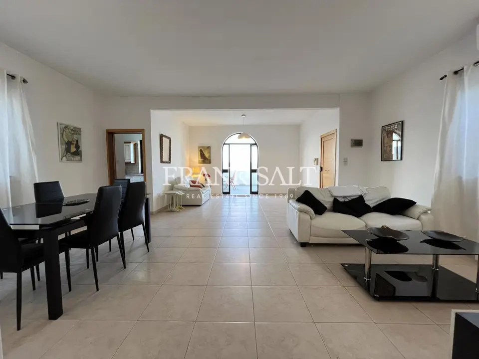 Sliema, Penthouse