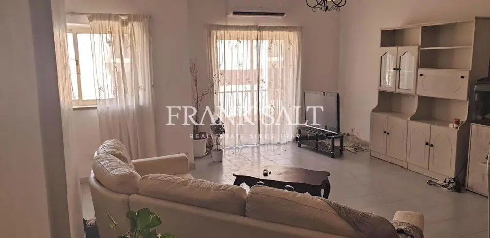Swieqi, Furnished Maisonette