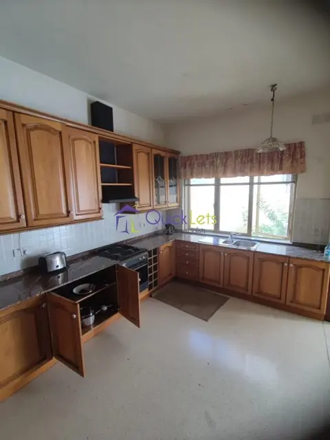 5 bedroom Terraced House to rent in Swieqi