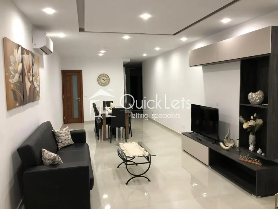 Duplex 3 chambres à louer à Marsaskala
