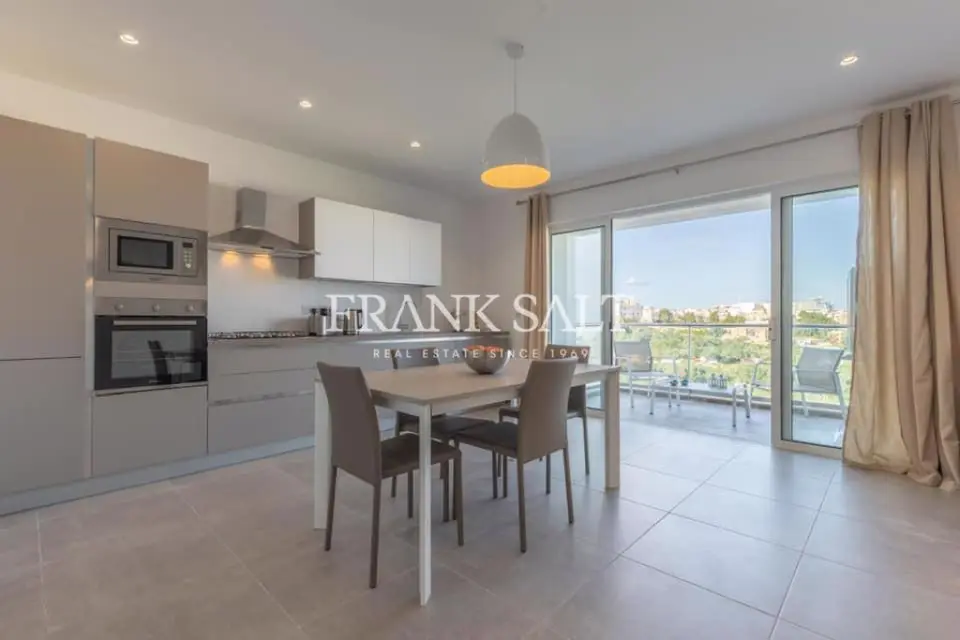 St Julians, Apartment