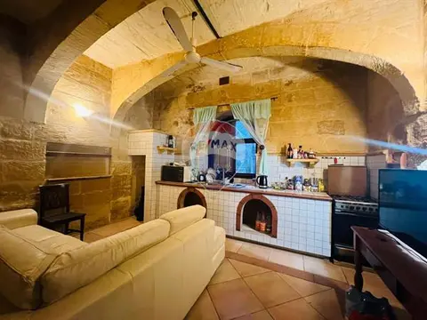 2 bedroom Farmhouse for sale in Gozo - Ghasri