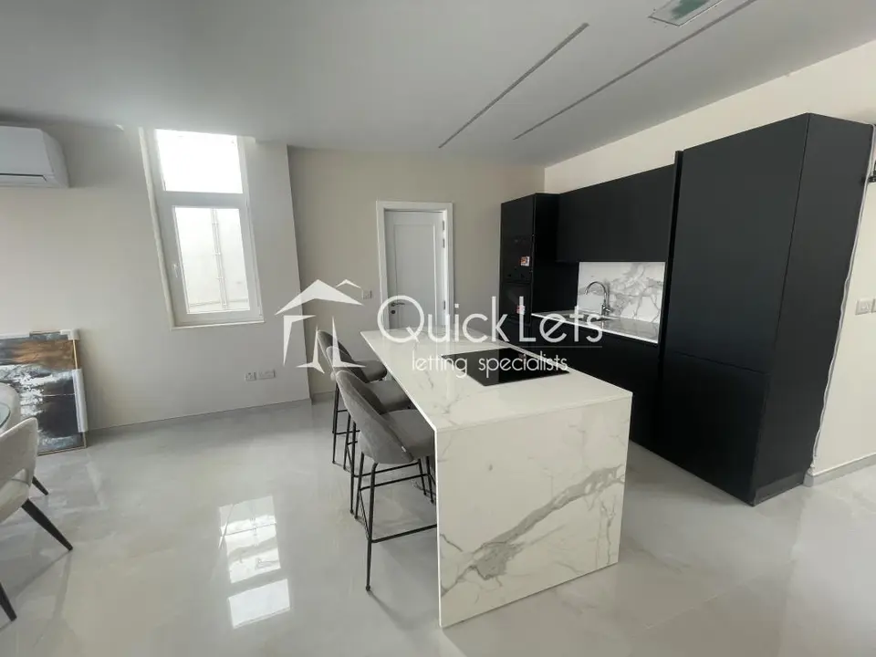 2 bedroom Penthouse to rent in St. Julians
