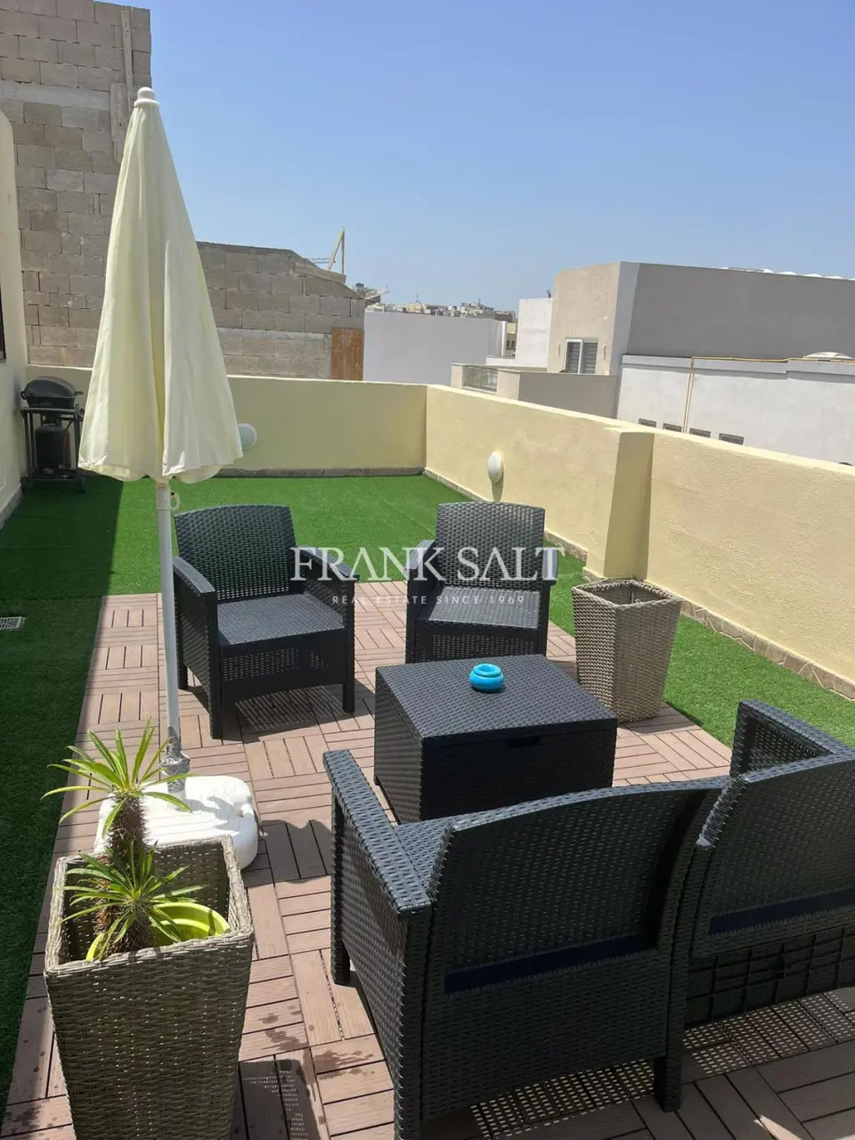 Gzira Two Bedroom penthouse