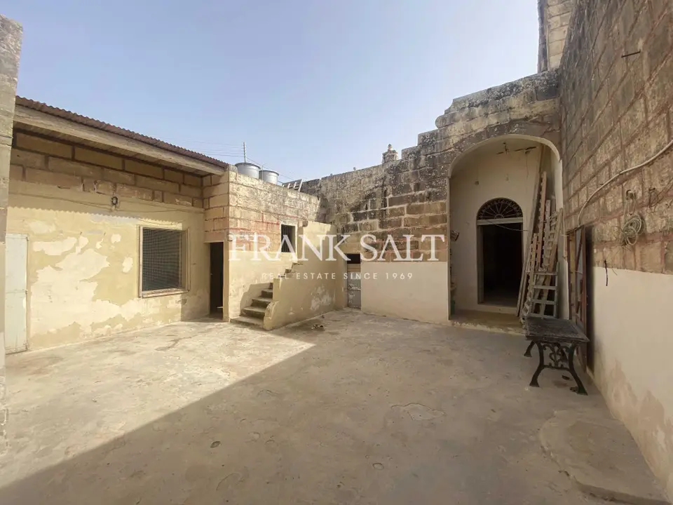 Zejtun, Farmhouse