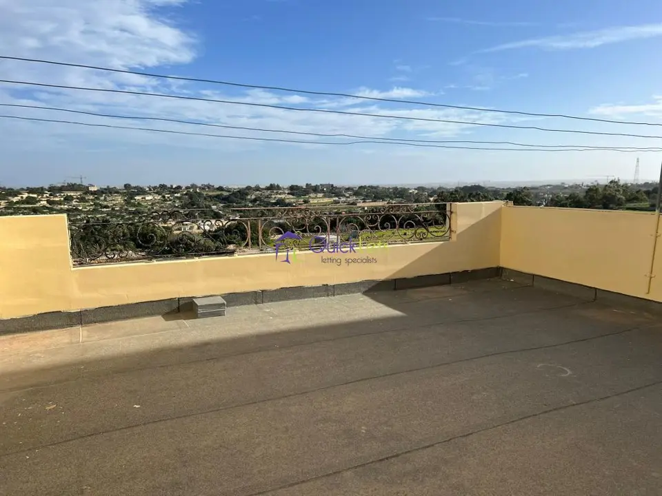 3 bedroom Terraced House to rent in Gharghur