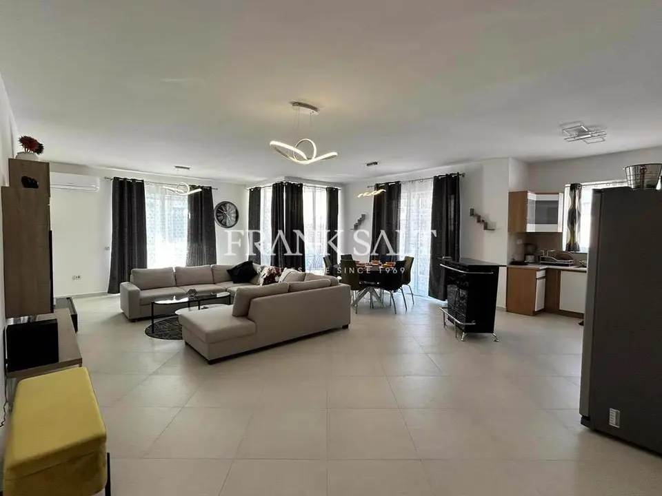 Swieqi, Furnished Apartment