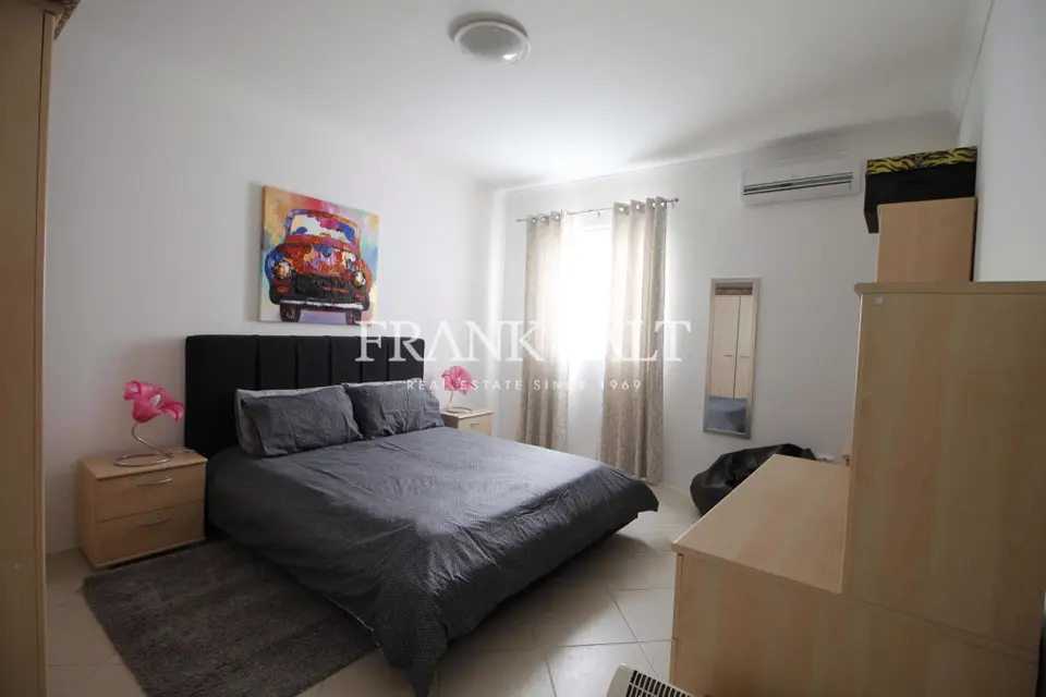 St Julians, Apartment