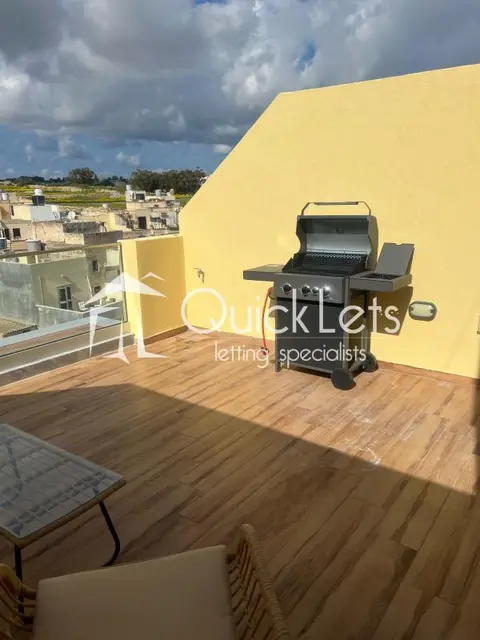 2 bedroom Penthouse to rent in Birzebbuga