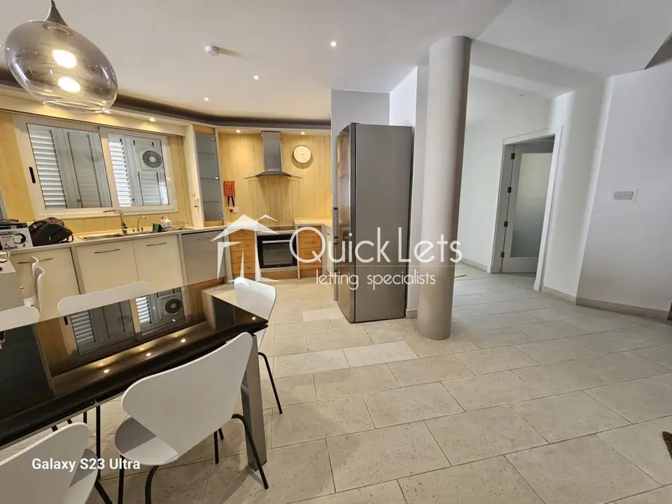 Villa 4 chambres à louer à Marsaskala