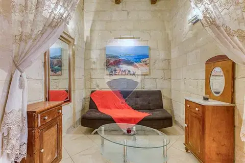 1 bedroom Townhouse to rent in Valletta