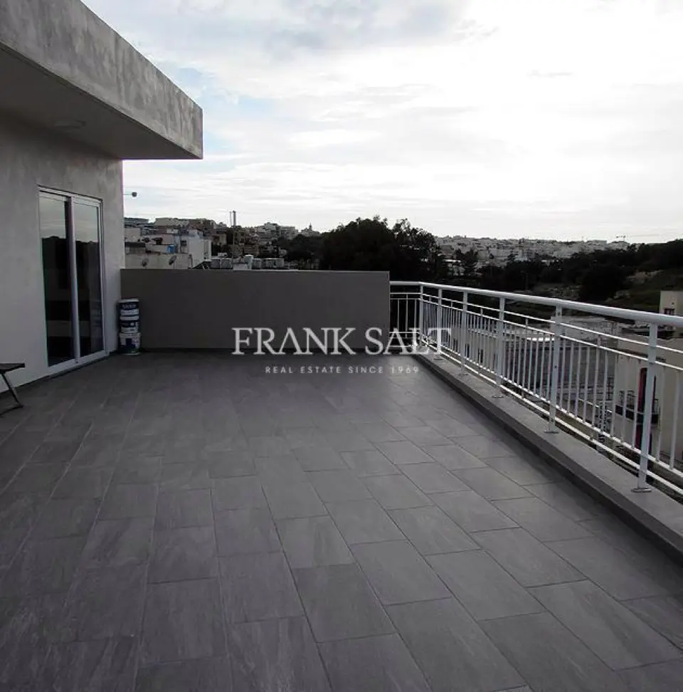 Msida, Furnished Penthouse