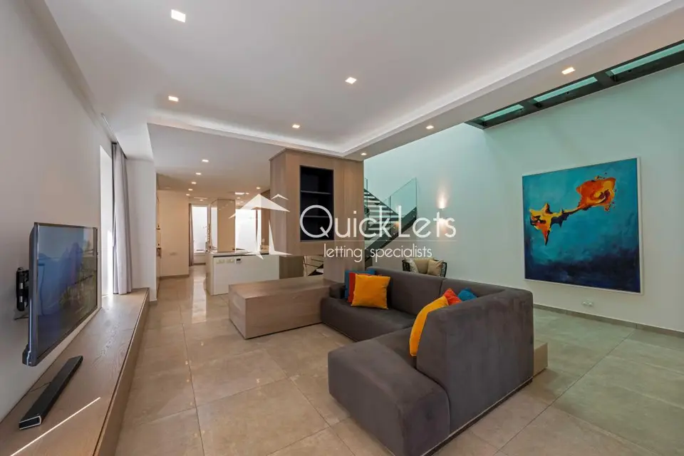 4 bedroom Townhouse to rent in Sliema