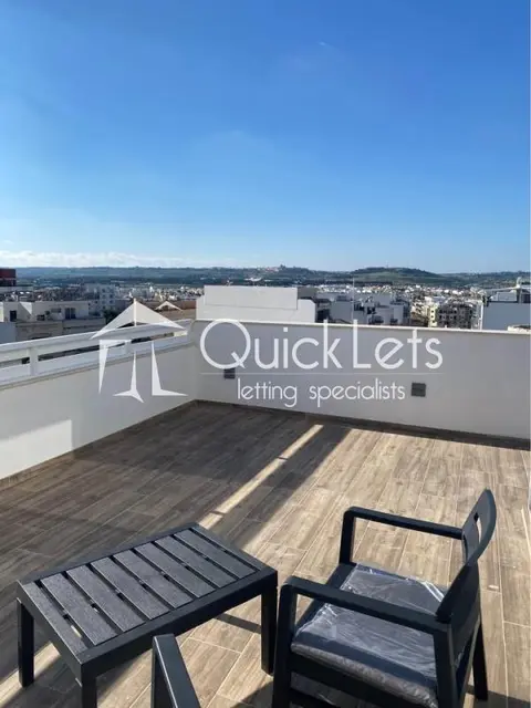 2 bedroom Penthouse to rent in Naxxar