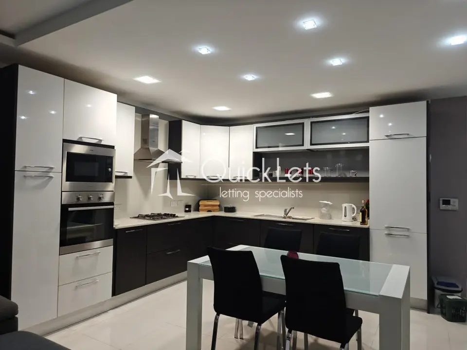 Appartement 3 chambres à louer à Marsaskala