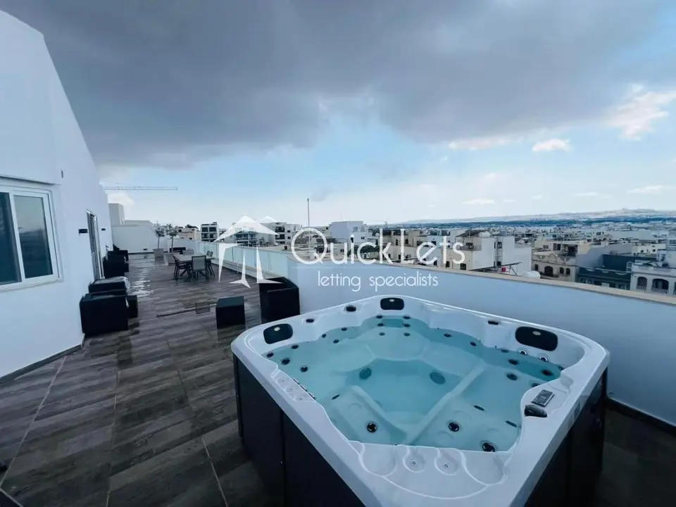 3 bedroom Penthouse to rent in Naxxar