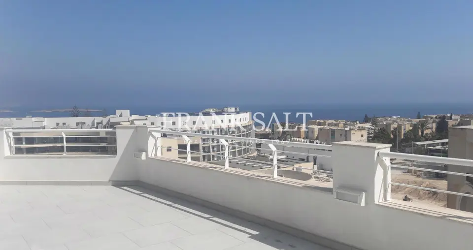 Qawra, Furnished Penthouse