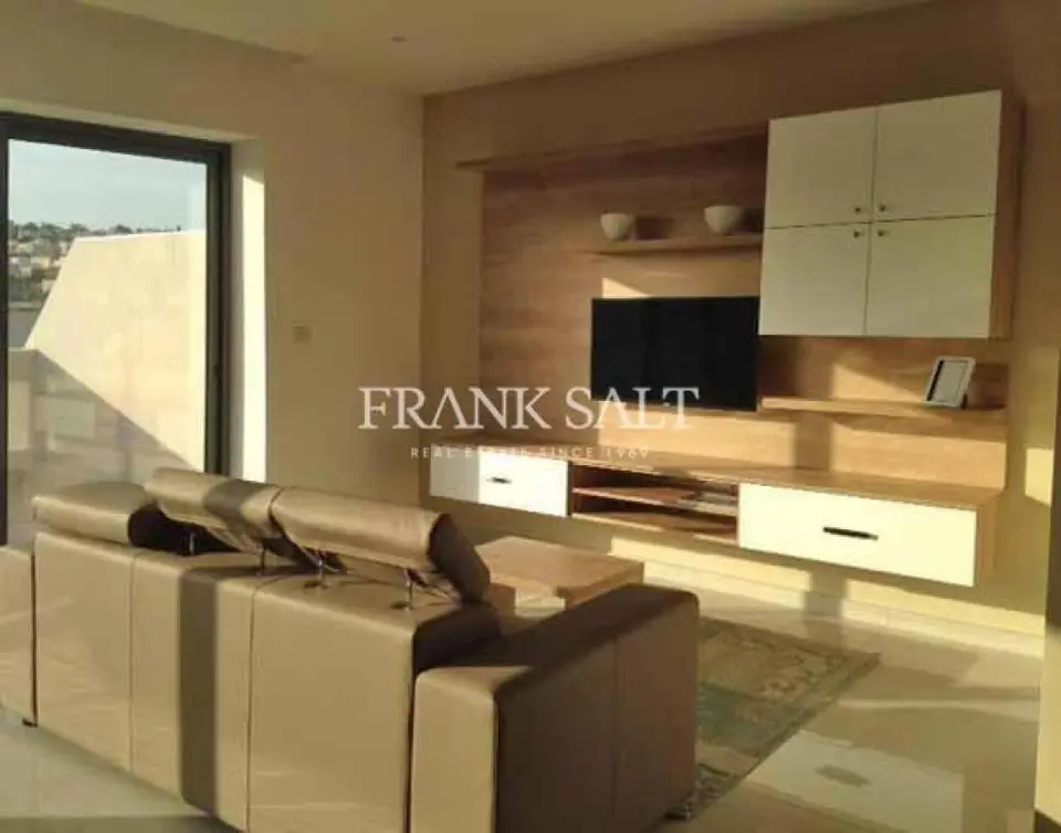 Gzira, Furnished Penthouse