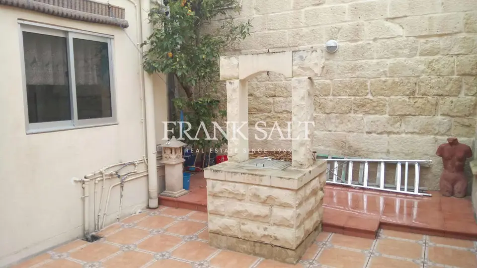 Mosta, Terraced House