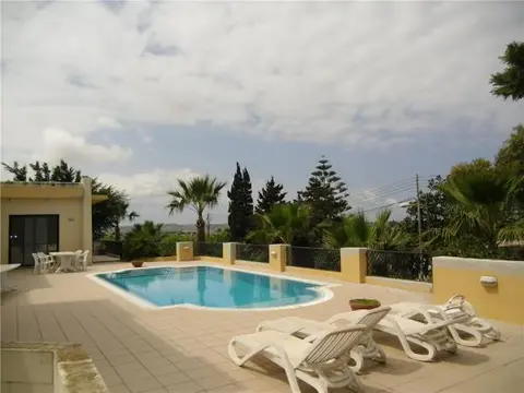 4 bedroom Villa Detached to rent in Bahar Ic-Caghaq