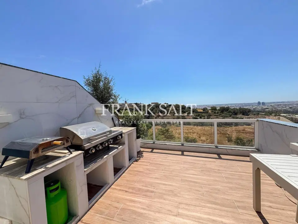 2 bedroom Penthouse for sale in Naxxar