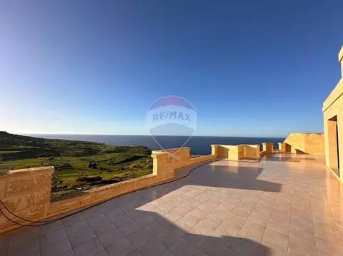 3 bedroom Penthouse for sale in Gozo - Zebbug