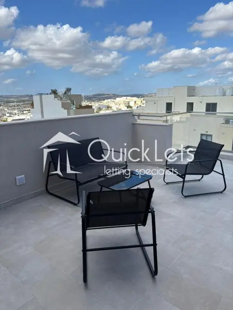 2 bedroom Penthouse to rent in Naxxar