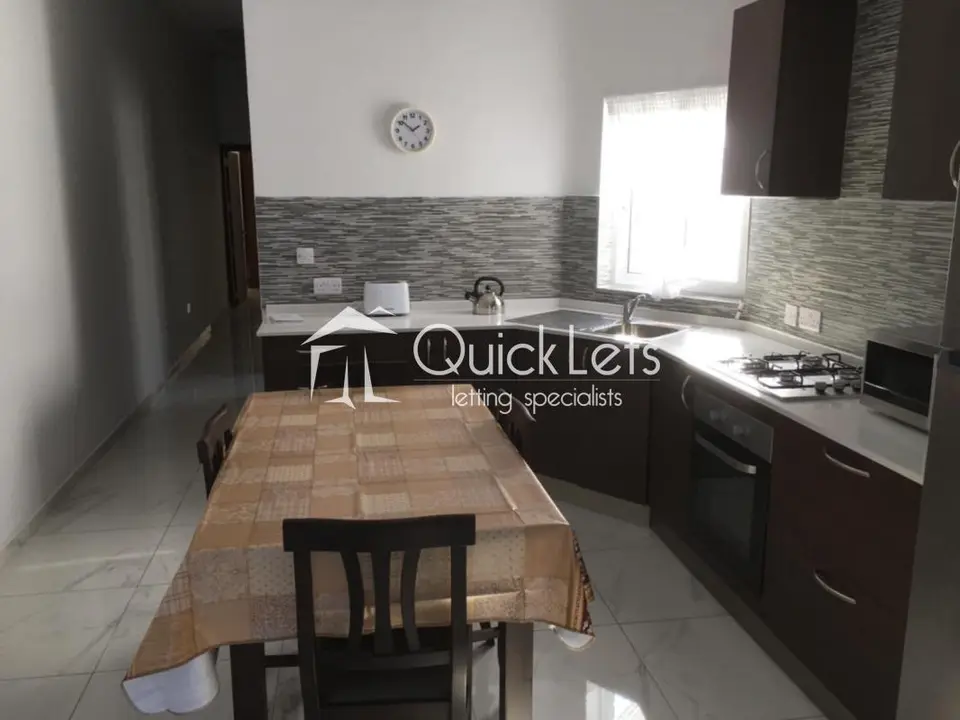 Penthouse 2 chambres à louer à Marsaskala