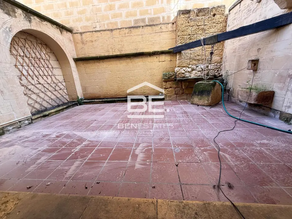 Commercial to rent in Gozo - Rabat
