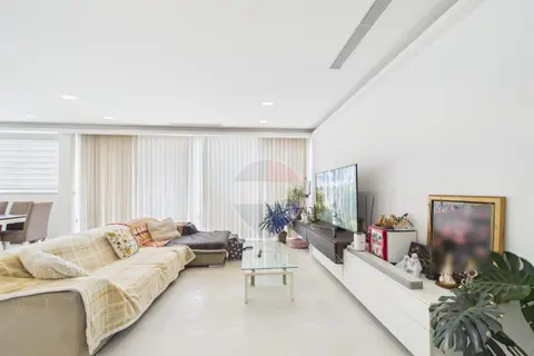 3 Bedroom Penthouse For Sale in Zurrieq
