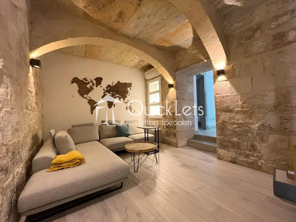 Maison de ville 3 chambres à louer à Luqa