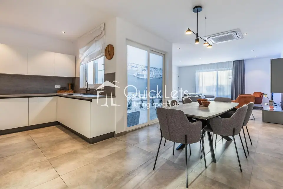 2 bedroom Penthouse to rent in St. Julians