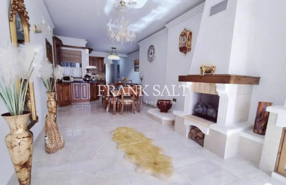 Mosta, Furnished Apartment