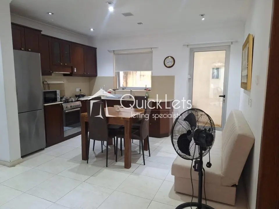 3 bedroom Maisonette to rent in Gharghur