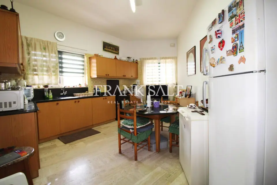 Paola, Apartment
