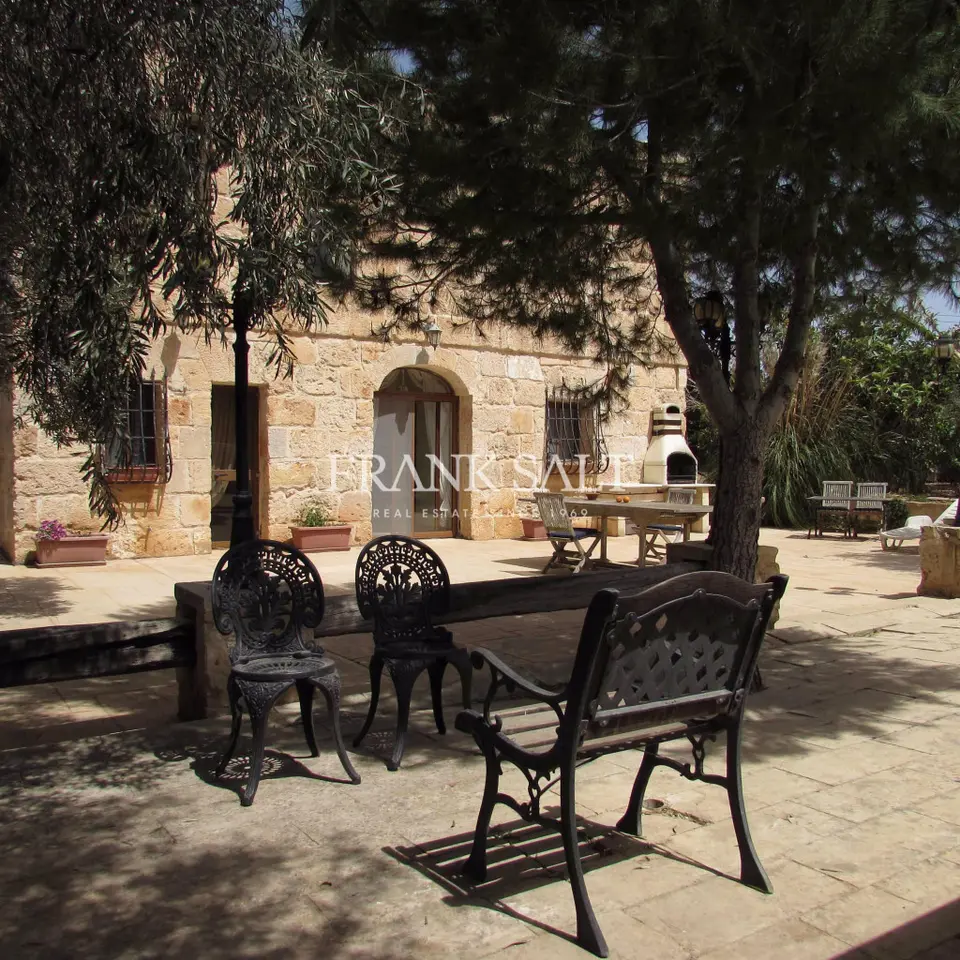 Mgarr, Furnished Farmhouse