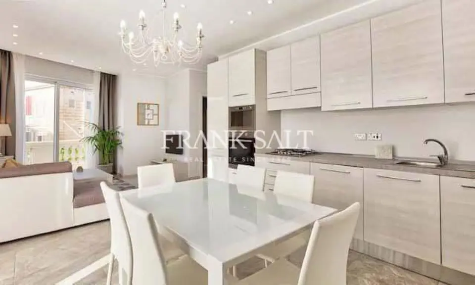 2 bedroom Maisonette to rent in Ta' Xbiex