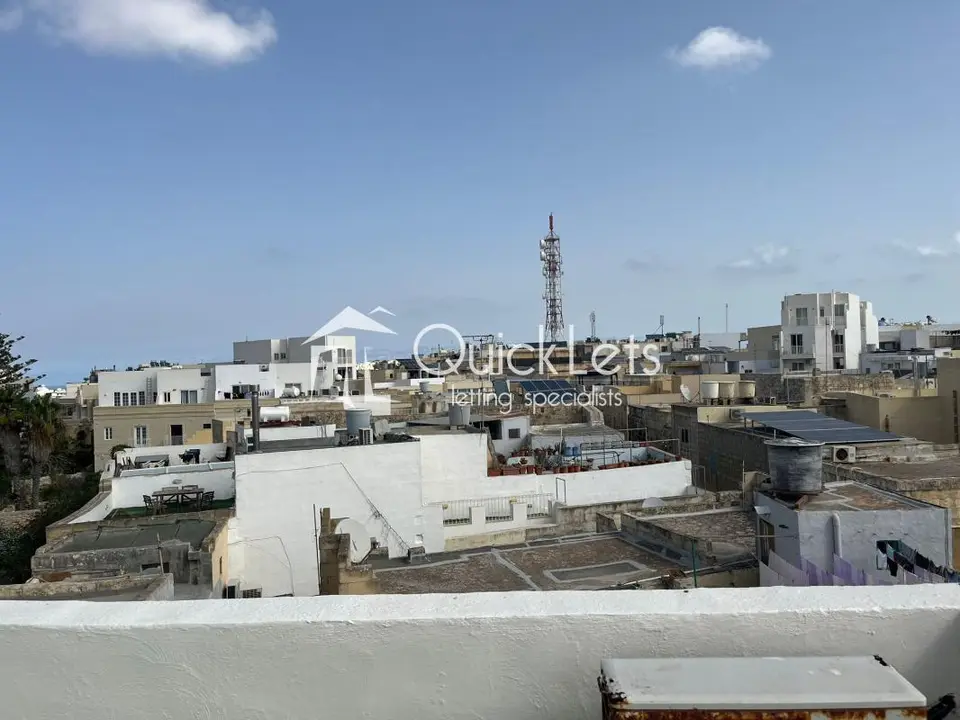 5 bedroom Townhouse to rent in Naxxar