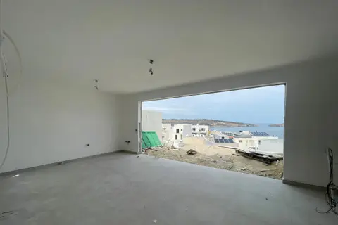2 Bedroom Penthouse For Sale in Qawra