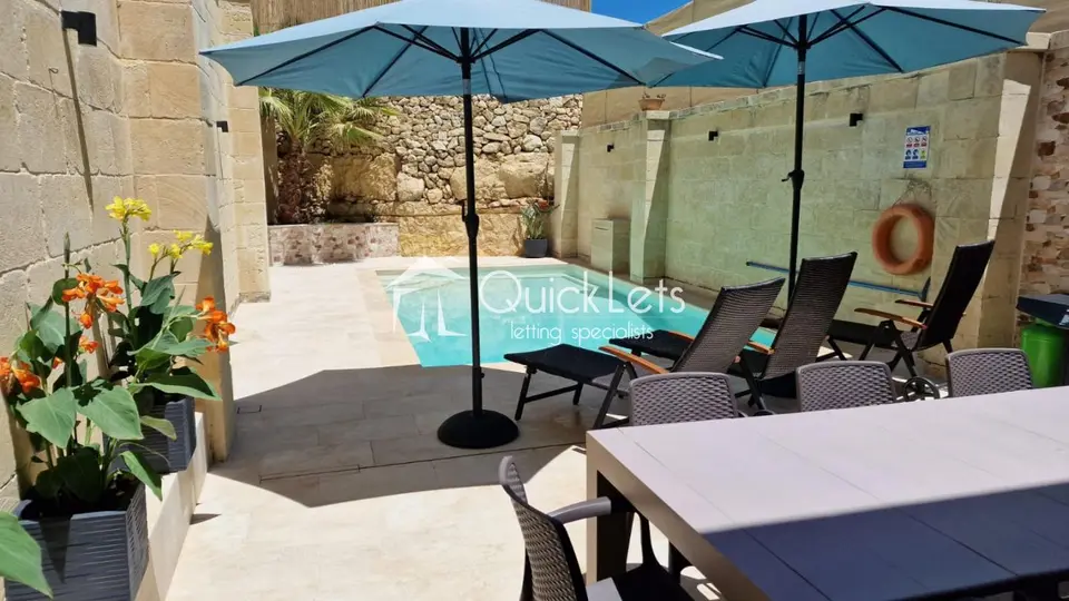6 bedroom Farmhouse to rent in Gozo - Xewkija
