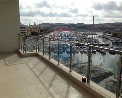 3 bedroom Apartment to rent in Ta' Xbiex