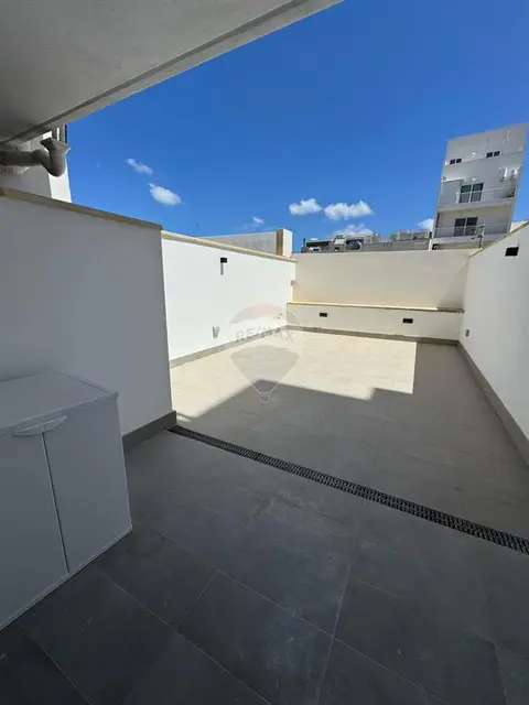 2 bedroom Maisonette to rent in Balzan