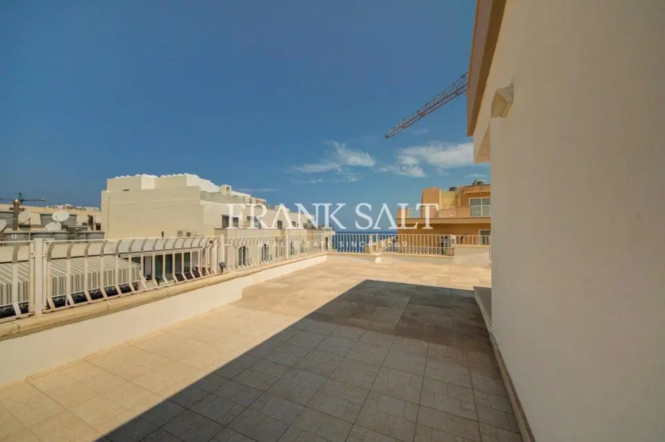Sliema, Penthouse